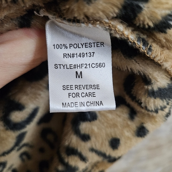 HYFVE HYFVE HYFVE Leopard Print Fleece Pullover and Pant Set M L Jogger Soft - Picture 5 of 9